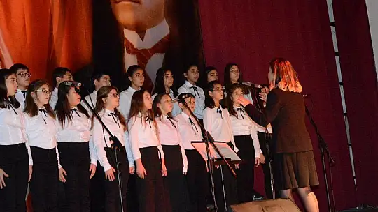 Atatürk muhteşem oratoryo ile anıldı