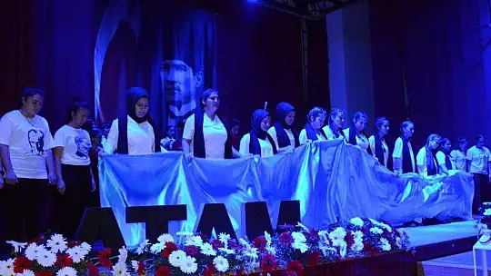 Atatürk muhteşem oratoryo ile anıldı