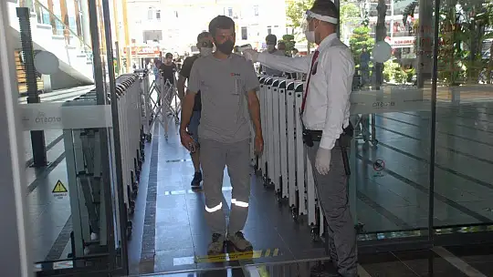 Erasta'da 17 Mağaza Hizmette