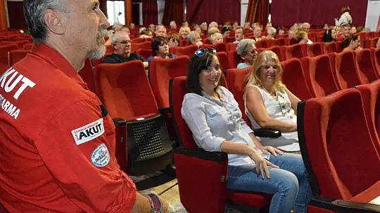 Fethiye AKUT'tan Yerleşik Yabancılara Deprem Semineri