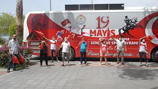 Gençlik Otobüsü Fethiye'de Coşkuyla Karşılandı