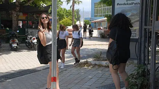 Gençlere 4 Saat İzin Yetmedi