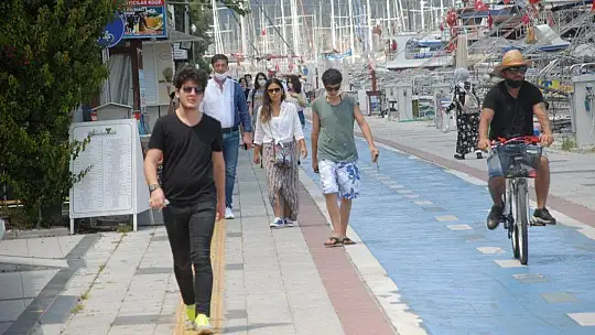 Gençlere 4 Saat İzin Yetmedi