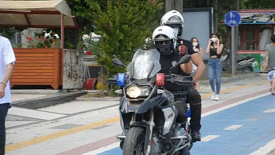 Gençlere 4 Saat İzin Yetmedi