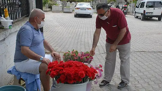 Mezarlık Ziyaretleri Bugünden Yapıldı