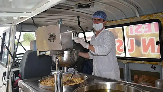 Regaib Kandili dolayısıyla lokma dağıtıldı