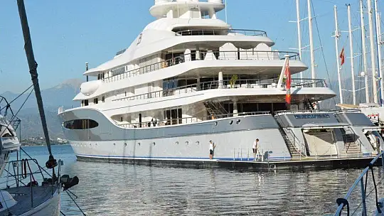 'Mayan Queen' Fethiye'de gün boyu yakıt aldı