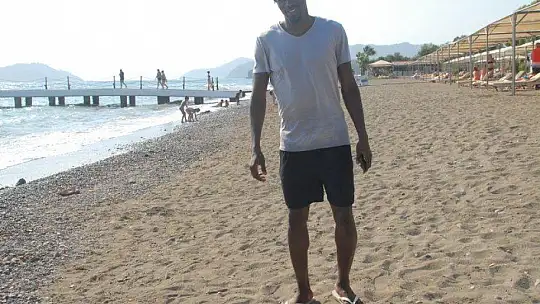 PATRİCK ETOGA FETHİYE'DE TATİL YAPIYOR