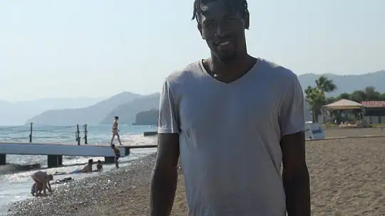 PATRİCK ETOGA FETHİYE'DE TATİL YAPIYOR