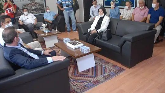 AK PARTİ'DEN KAYMAKAMA ZİYARET