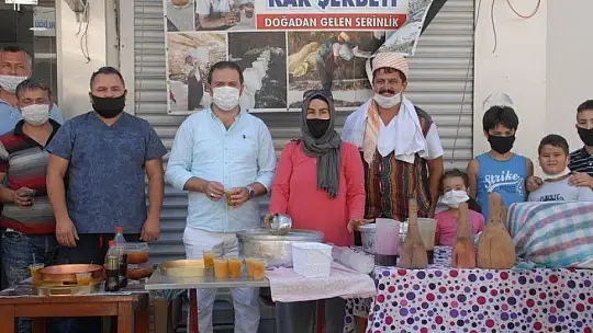 Geleneksel kar şerbeti etkinliğine Kaymakam ve Belediye Başkanı da katıldı 