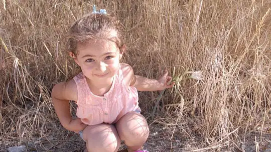 Koruma altında bulunan kum zambakları açtı