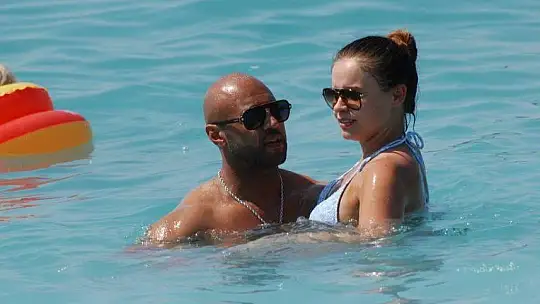 ÖLÜDENİZ SAHİLLERİ HALA CIVIL CIVIL