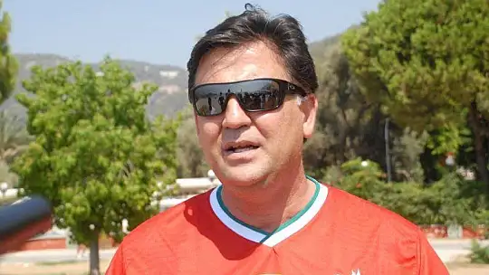 LİVERPOOL BELEDİYE BAŞKANI YAMAÇ PARAŞÜTÜ İLE UÇTU