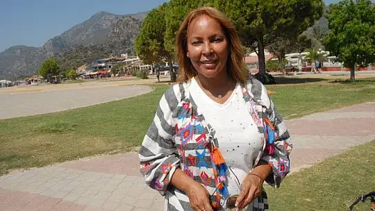 LİVERPOOL BELEDİYE BAŞKANI YAMAÇ PARAŞÜTÜ İLE UÇTU