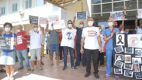 SAĞLIK ÇALIŞANLARI 'YÖNETEMİYORSUNUZ, TÜKENİYORUZ'