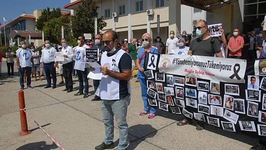 SAĞLIK ÇALIŞANLARI 'YÖNETEMİYORSUNUZ, TÜKENİYORUZ'