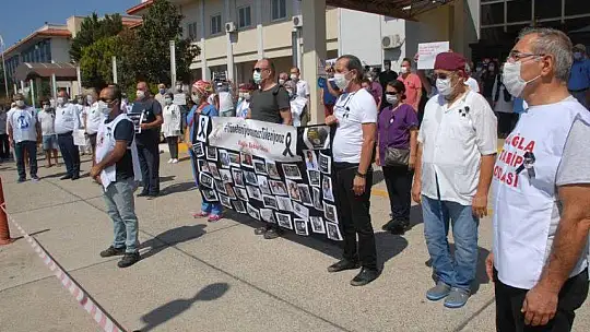 SAĞLIK ÇALIŞANLARI 'YÖNETEMİYORSUNUZ, TÜKENİYORUZ'