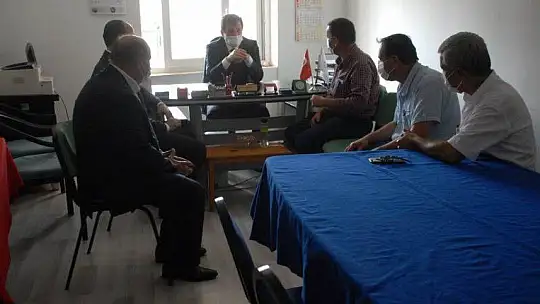 VALİ TAVLI, MUHTARLARIN SORUNLARINI DİNLEDİ