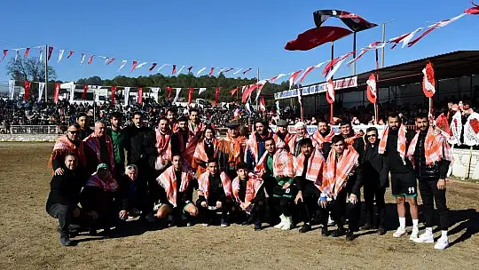 Yatağan'da develer güreşti