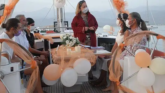 29 ülkeden 151 yabancı Fethiye'de evlendi