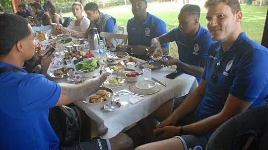 GALATASARAY MAÇI ÖNCESİ MORAL ORGANİZASYONU