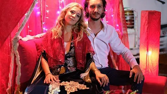 Begüm ile Mert çiftinin kına merasimi düzenlendi