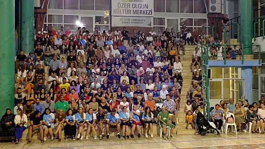 Halk Oyunları Festivali Renkli Görüntülere Sahne Oldu