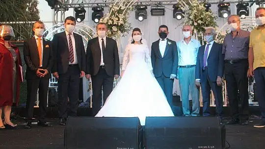 Eski Başkan Saatcı oğlunu evlendirdi