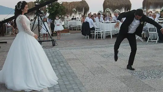 Eski Başkan Saatcı oğlunu evlendirdi