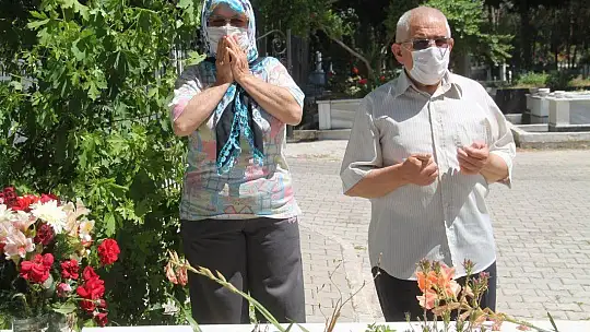 Şehit Ailelerinin Hüzünlü Bayramı