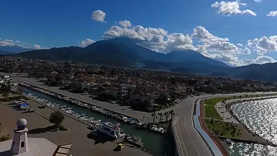 Boş sokaklar drone ile havadan görüntülendi