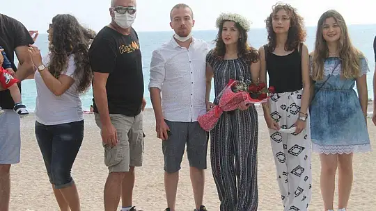 FETHİYE'DE GÖKYÜZÜNDE EVLİLİK TEKLİFİ