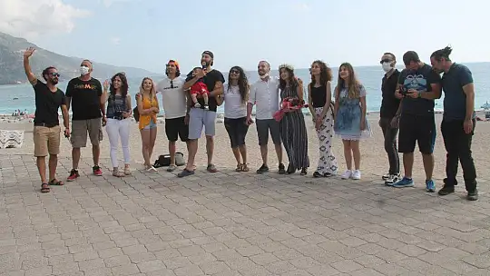 FETHİYE'DE GÖKYÜZÜNDE EVLİLİK TEKLİFİ