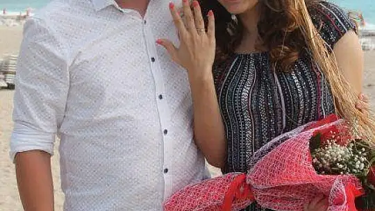 FETHİYE'DE GÖKYÜZÜNDE EVLİLİK TEKLİFİ