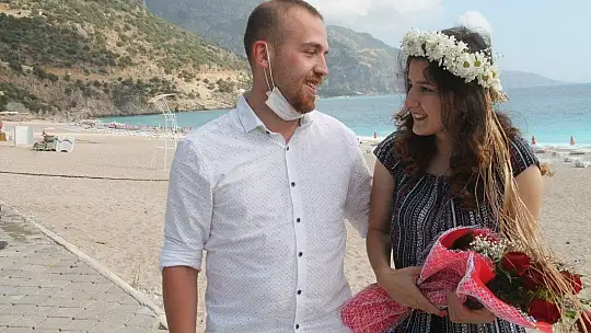 FETHİYE'DE GÖKYÜZÜNDE EVLİLİK TEKLİFİ