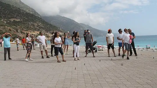 FETHİYE'DE GÖKYÜZÜNDE EVLİLİK TEKLİFİ