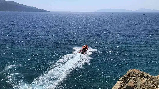 Fethiye'de tekne battı: 6 kişiyi sahil güvenlik ekipleri kurtardı