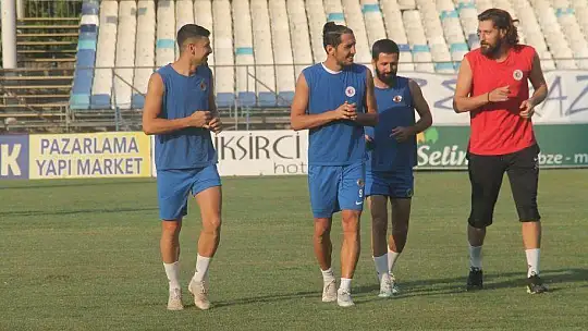 Kurtuluş, 'Kulüpler ve futbolcular mağdur oldu'