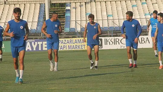 Kurtuluş, 'Kulüpler ve futbolcular mağdur oldu'
