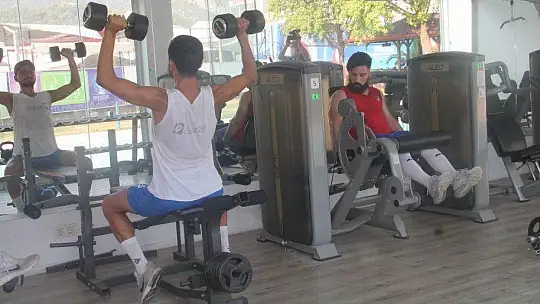 Kurtuluş, 'Kulüpler ve futbolcular mağdur oldu'