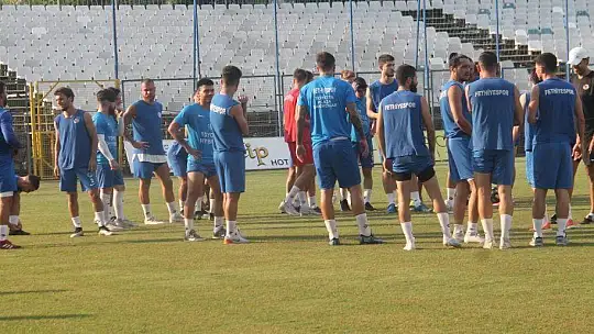 Kurtuluş, 'Kulüpler ve futbolcular mağdur oldu'