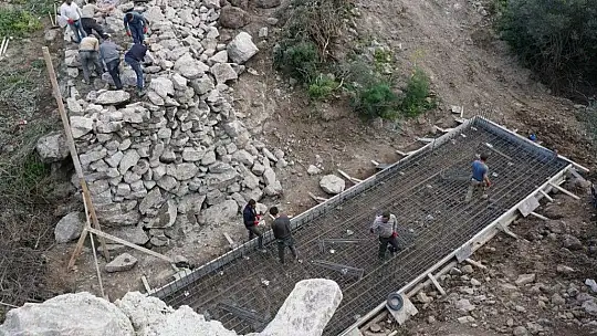 Gündoğan ve Küçükbük'te yol çalışmaları devam ediyor