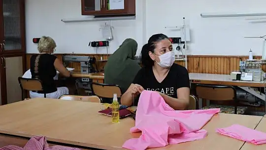 PANDEMİYE RAĞMEN KURSLAR DEVAM EDİYOR