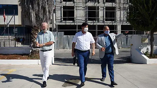 Hayırsever İş İnsanından Karaca'ya Ziyaret