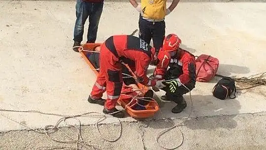 Kanala düşen çocuğu itfaiye kurtardı