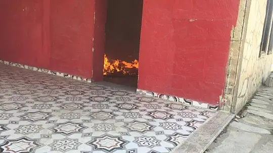 Menteşe'de binada çıkan yangın söndürüldü