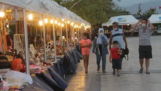 Stantlar haftada 2 gün kurulmaya devam ediyor