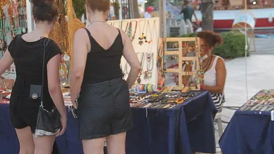 Stantlar haftada 2 gün kurulmaya devam ediyor