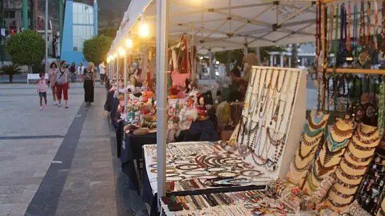 Stantlar haftada 2 gün kurulmaya devam ediyor